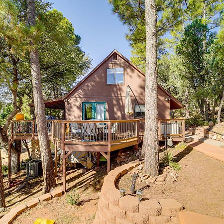 Pet-Friendly Pine Cabin With Deck And Game Room! Exterior photo