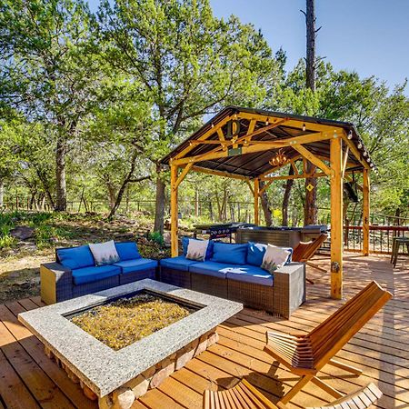 Pet-Friendly Pine Cabin With Deck And Game Room! Exterior photo